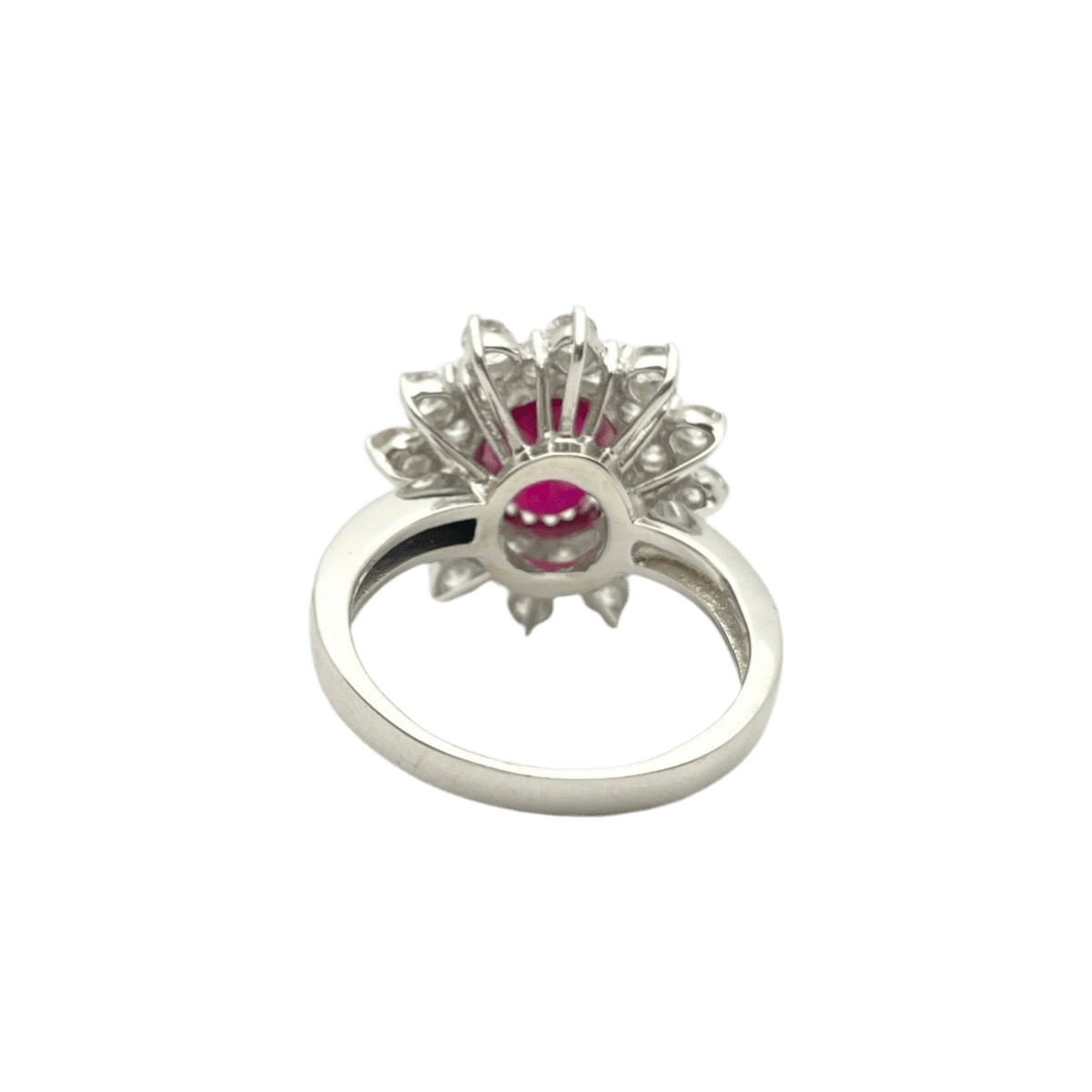 Bague Pompadour en or blanc, rubis et diamants - Castafiore