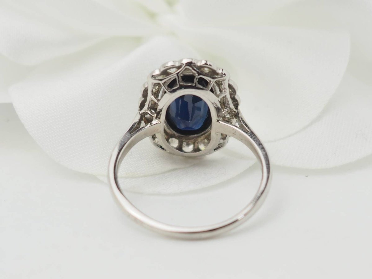Bague Pompadour en or blanc, saphir et diamants - Castafiore
