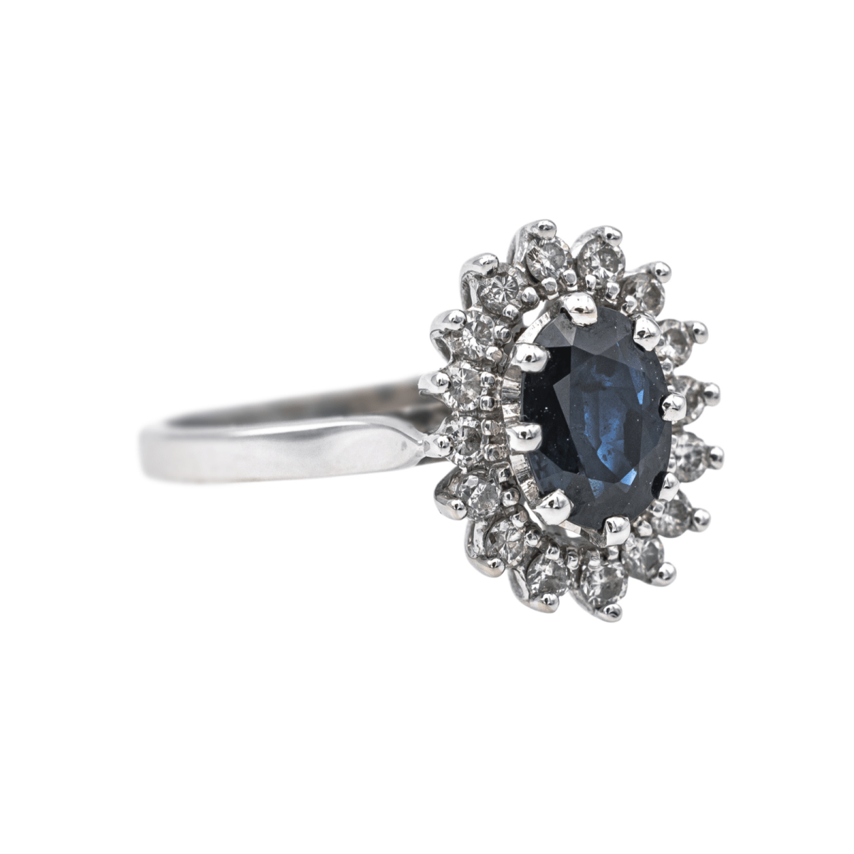 Bague Pompadour en or blanc, saphir et diamants - Castafiore