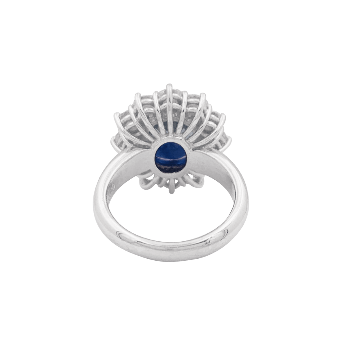 Bague "Pompadour" en or blanc, saphir et diamants - Castafiore
