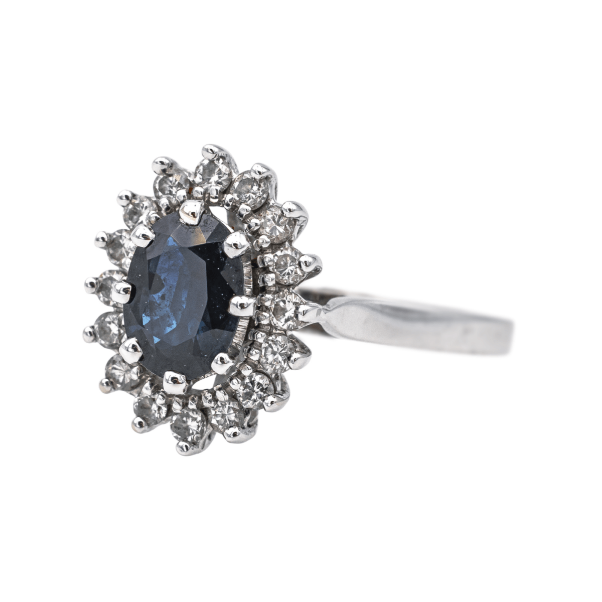 Bague Pompadour en or blanc, saphir et diamants - Castafiore