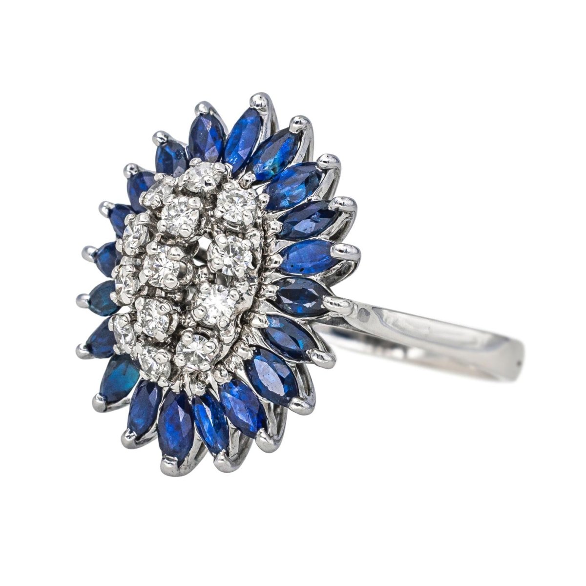 Bague Pompadour en or blanc, saphirs et diamants - Castafiore