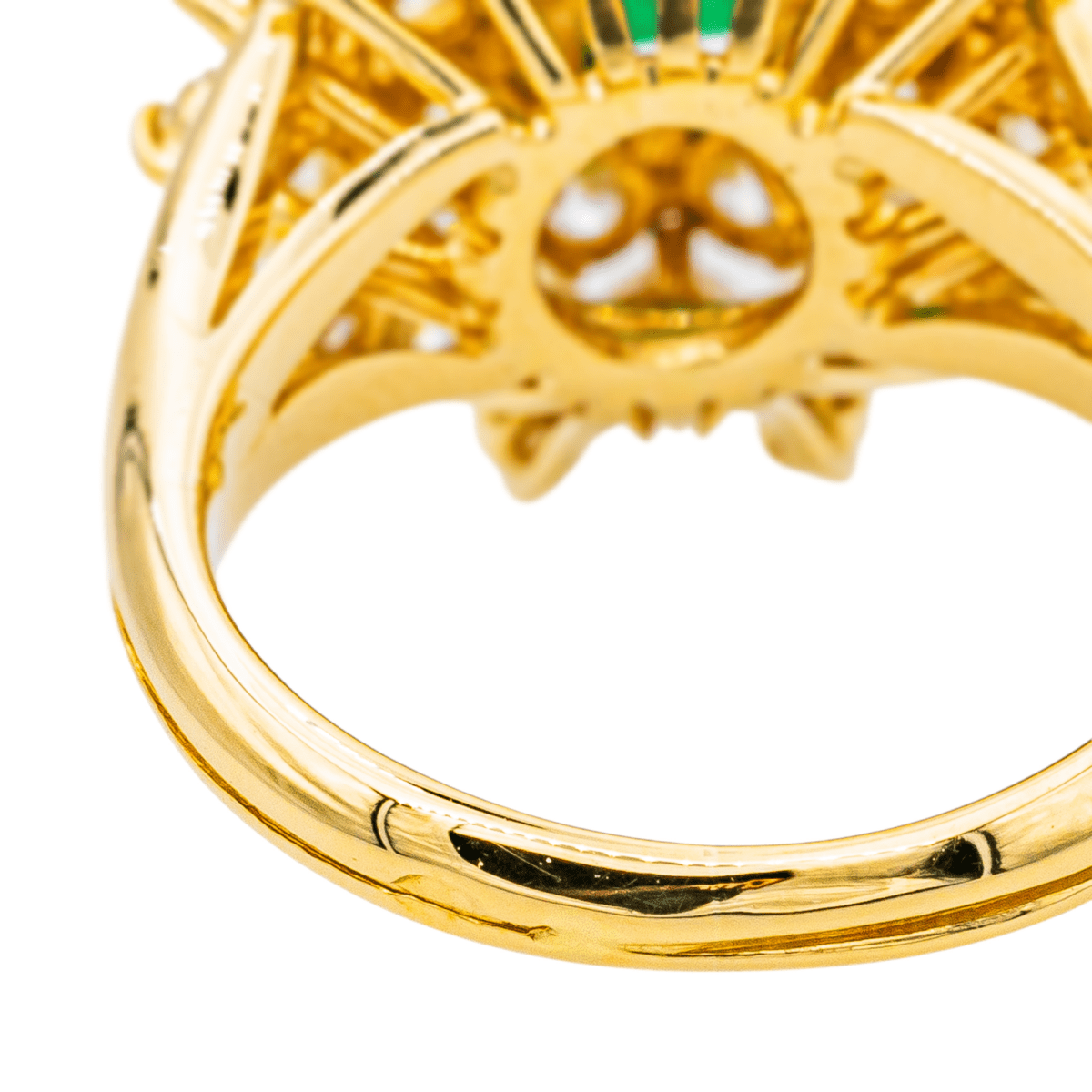 Bague Pompadour en or jaune, émeraude et diamants - Castafiore