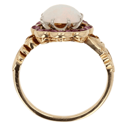 Bague Pompadour en or jaune, opale et rubis - Castafiore
