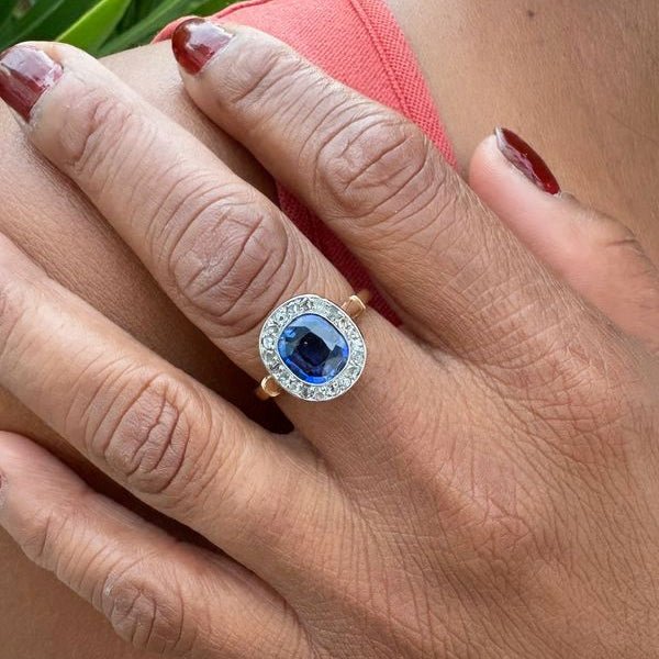 Bague Pompadour en or jaune, or blanc, saphir et diamants - Castafiore