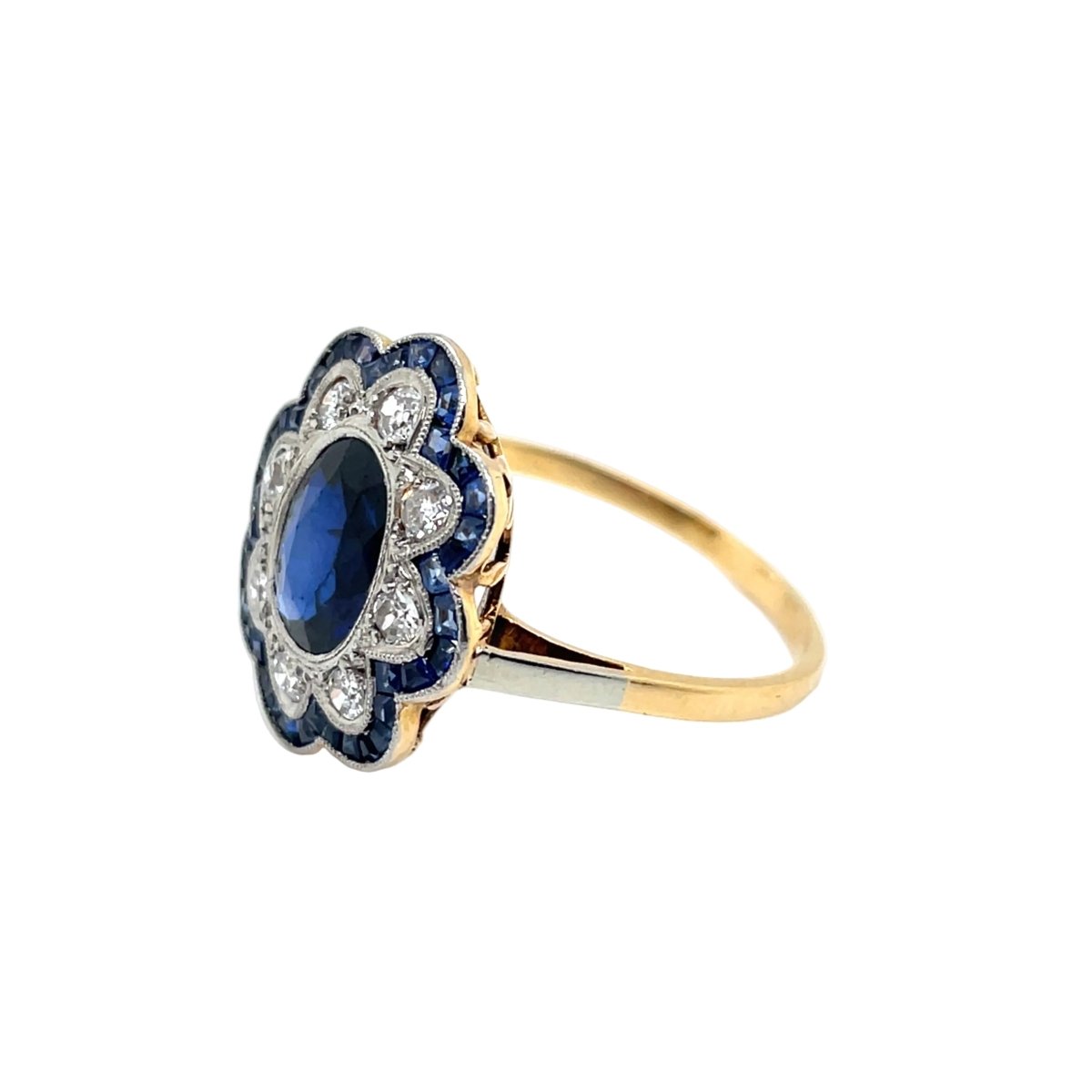 Bague Pompadour en or jaune, or blanc, saphirs et diamants - Castafiore