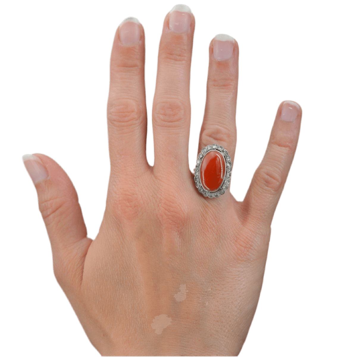 Bague Pompadour en or jaune, platine, corail et diamants - Castafiore