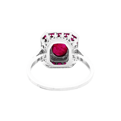 Bague Pompadour en or jaune, platine, rubis et diamants - Castafiore