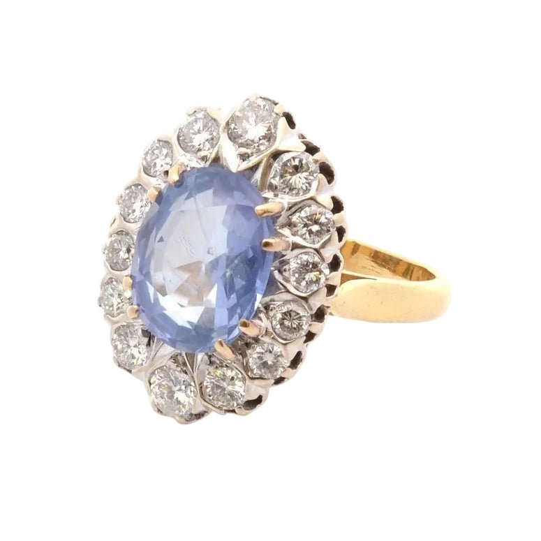 Ring vintage sapphire of 4.43cts and diamonds