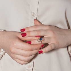 Bague Pompadour en or jaune, saphir et diamants - Castafiore