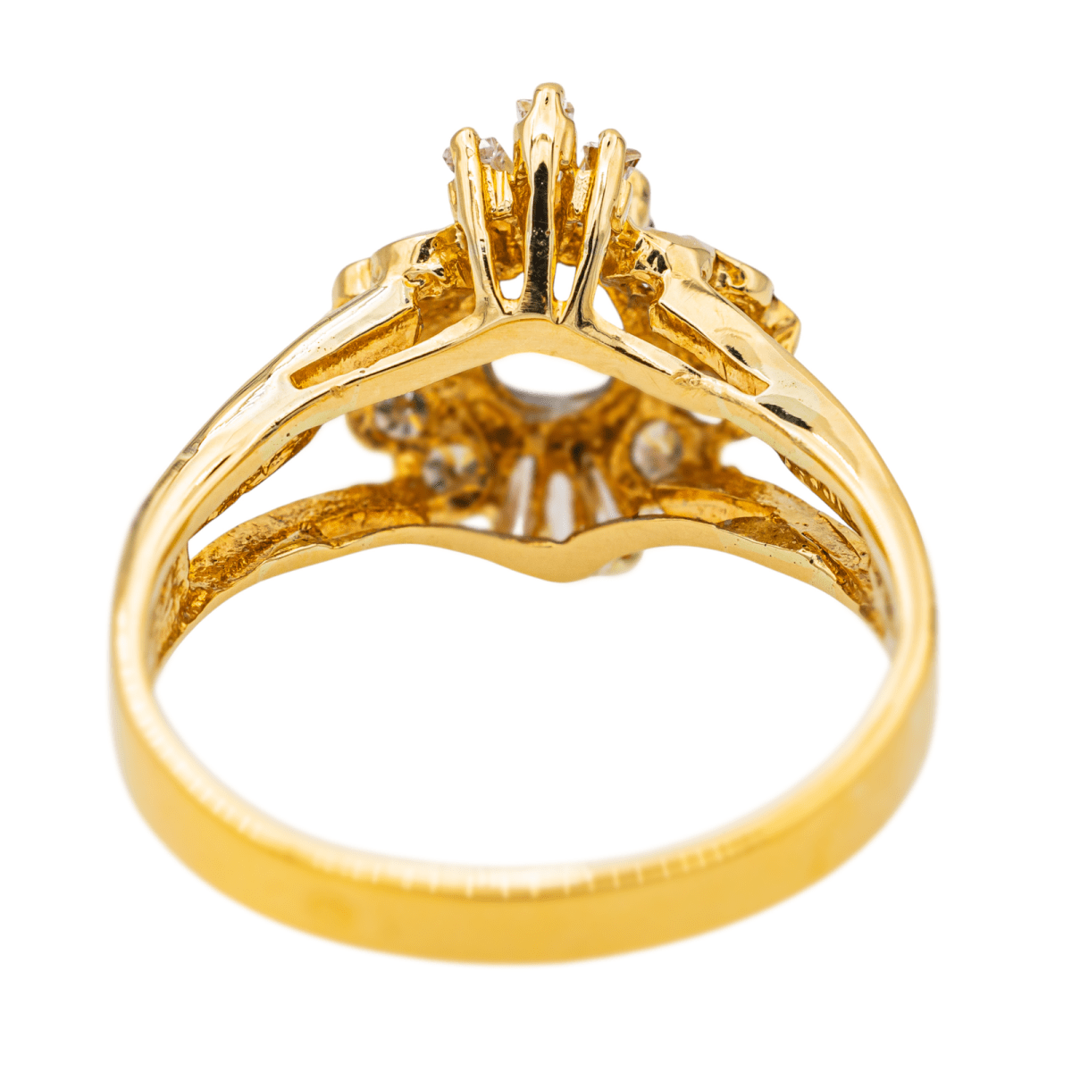 Bague Pompadour en or jaune, saphir et diamants - Castafiore