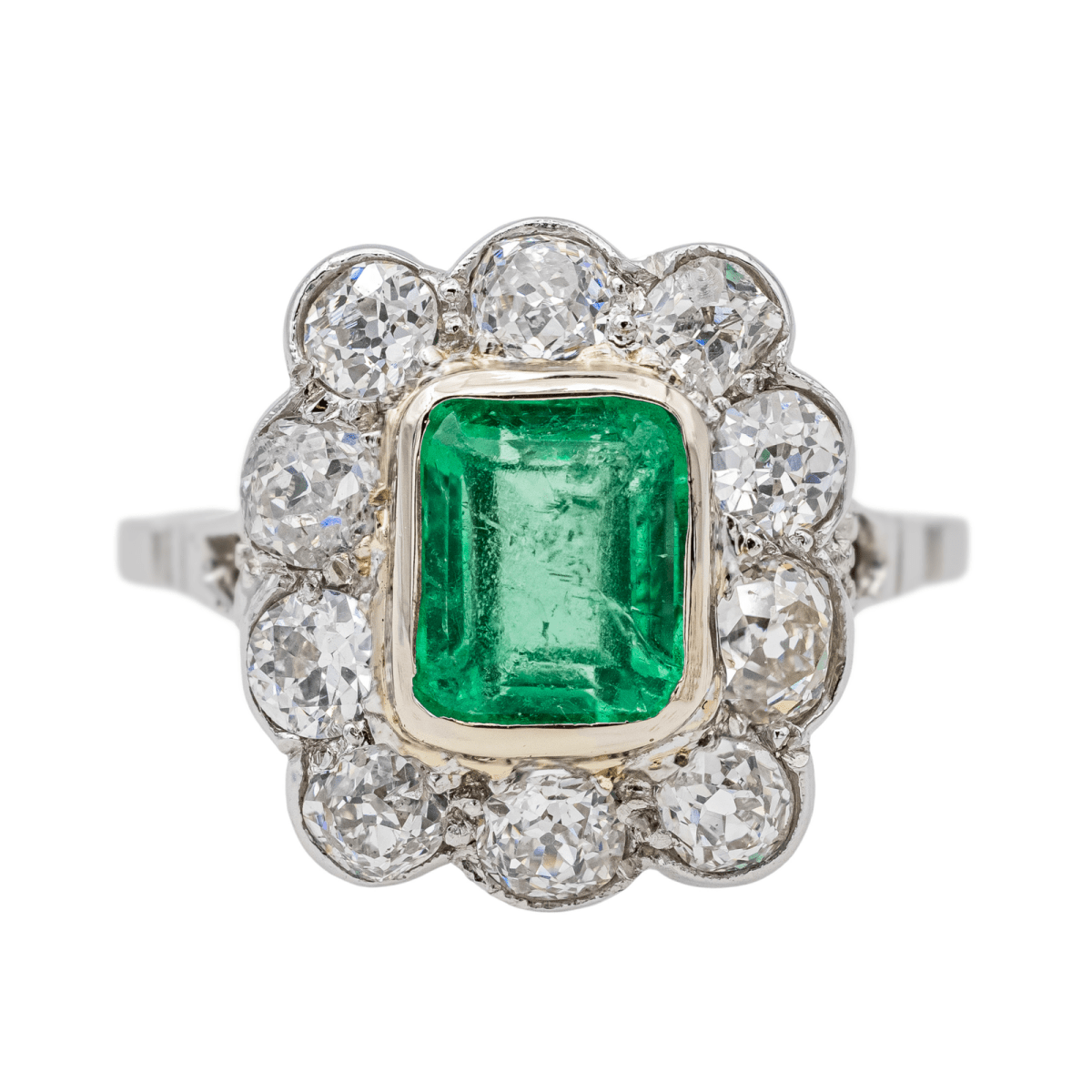 Bague Pompadour en platine et émeraude - Castafiore