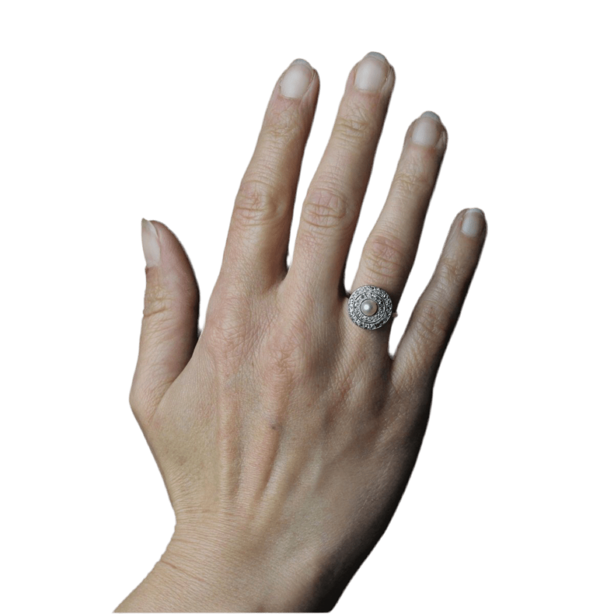 Bague Pompadour en platine, perle et diamants - Castafiore