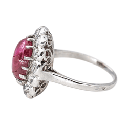 Bague Pompadour en platine, rubis et diamants - Castafiore