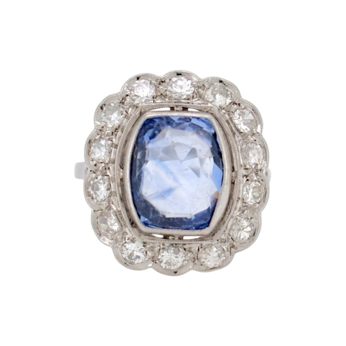 Bague Pompadour en platine, saphir et diamants - Castafiore