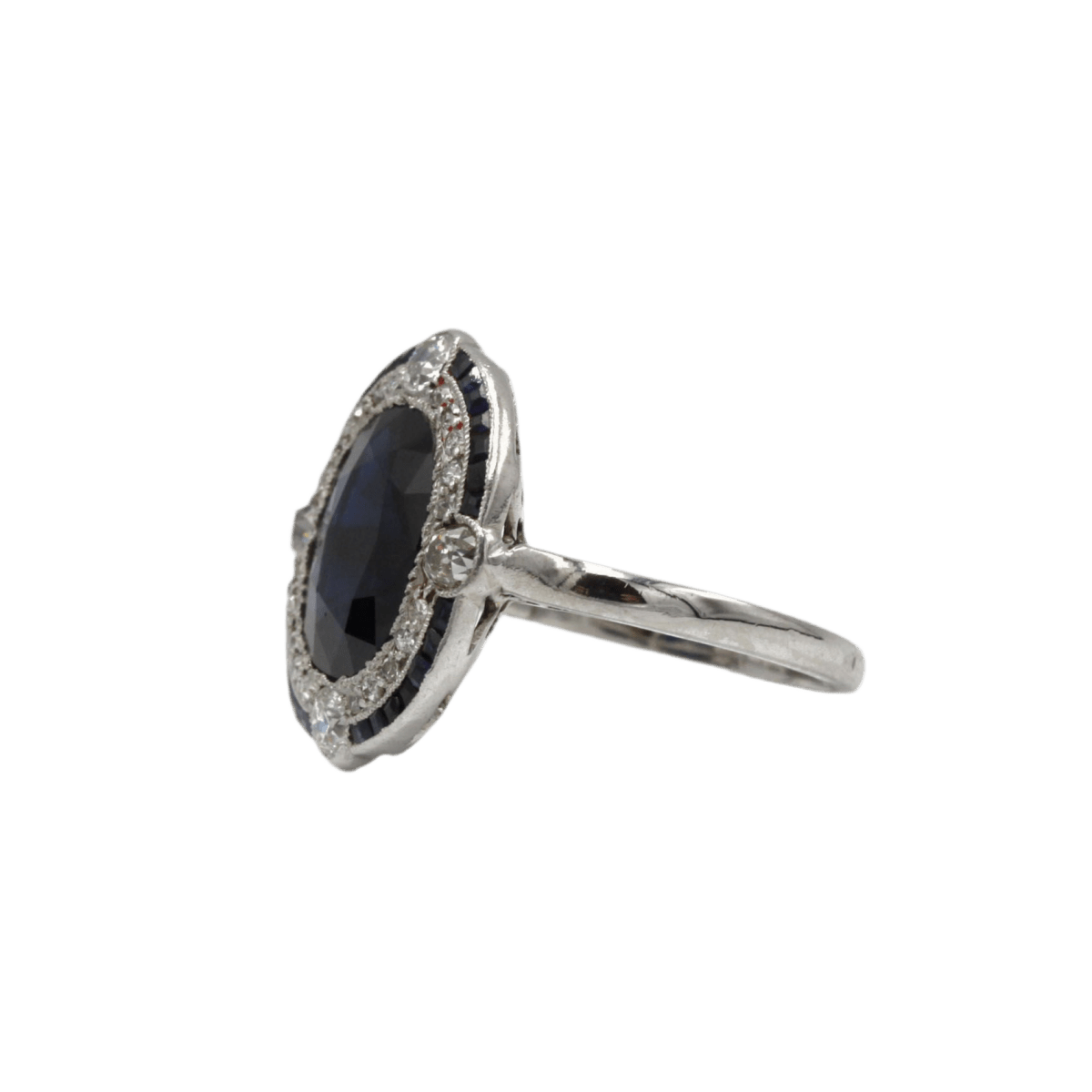 Bague Pompadour en platine, saphirs et diamants - Castafiore