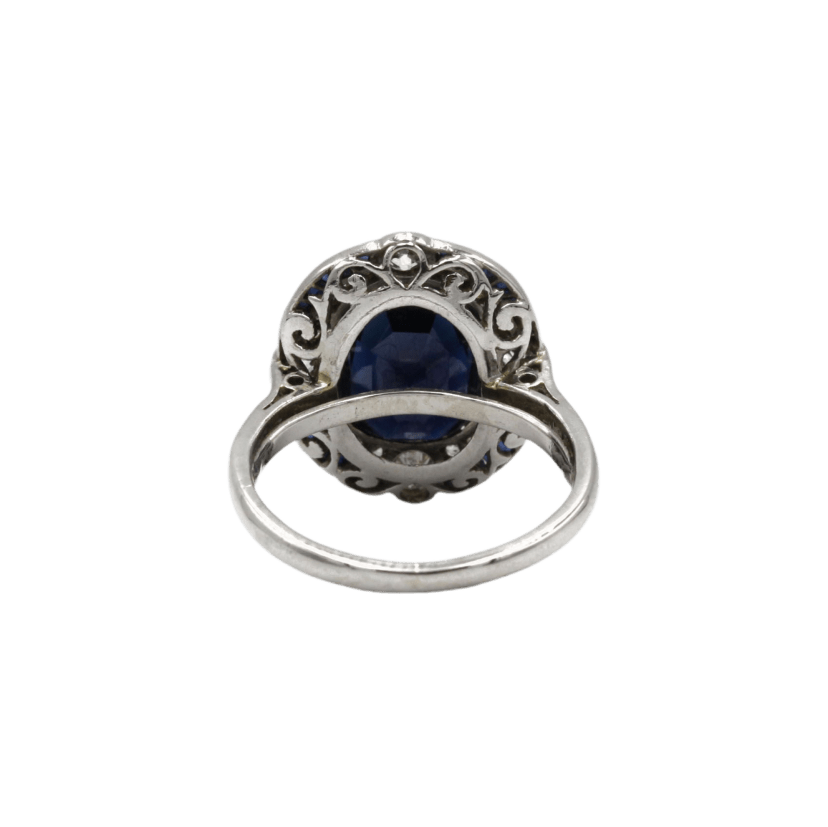 Bague Pompadour en platine, saphirs et diamants - Castafiore