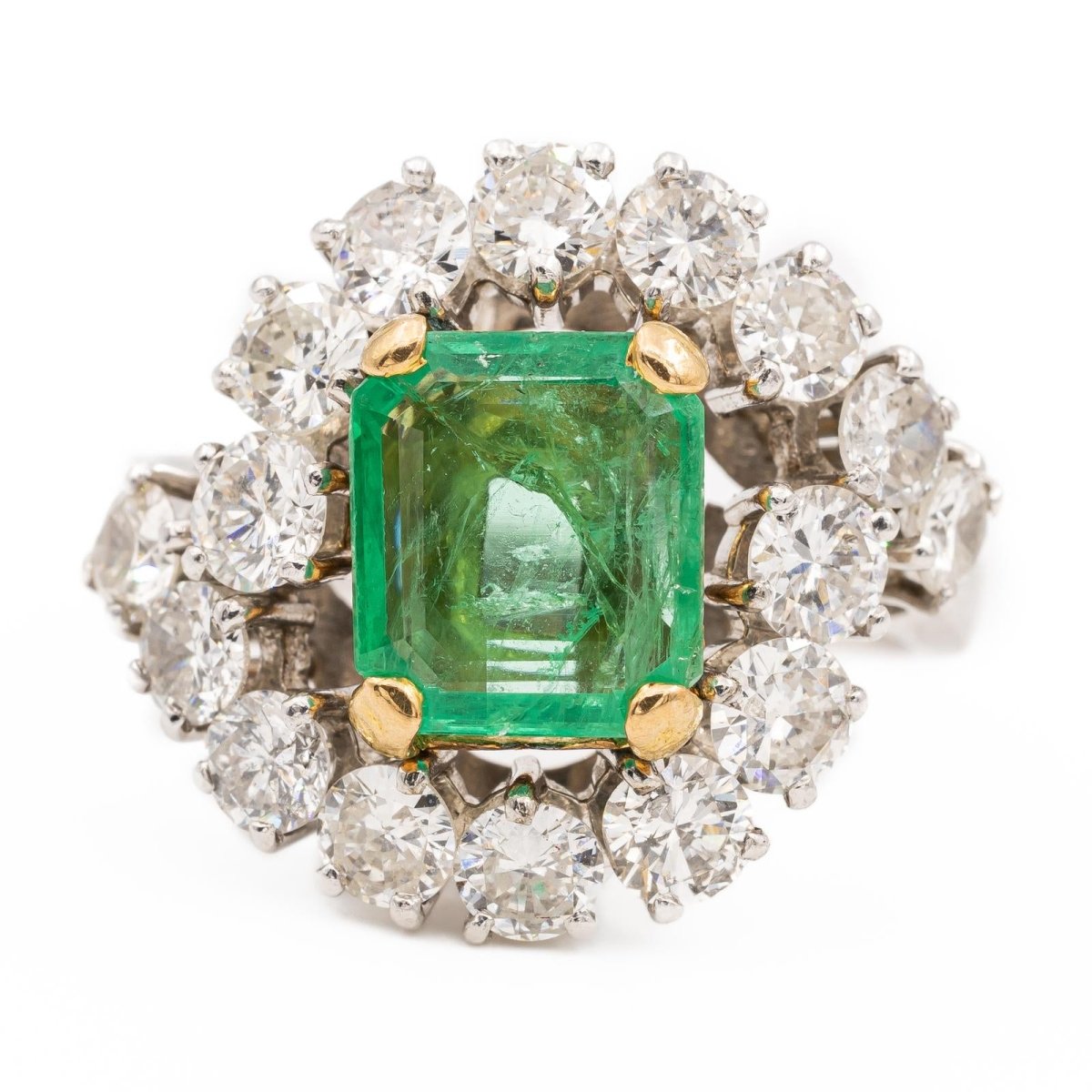 Bague Pompadour Or blanc Emeraude - Castafiore