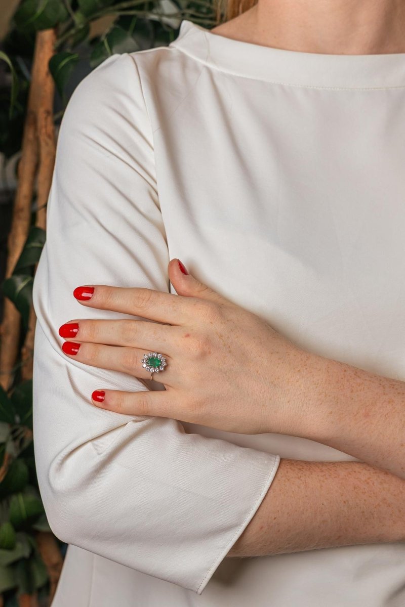 Bague Pompadour Or blanc Emeraude - Castafiore