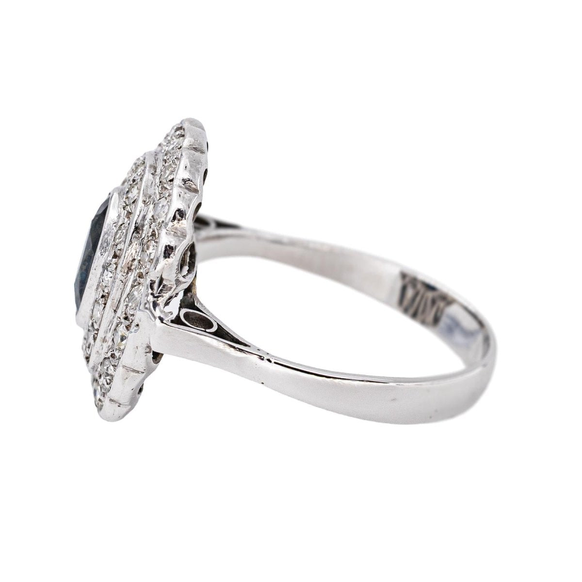 Bague Pompadour Or blanc Saphir - Castafiore