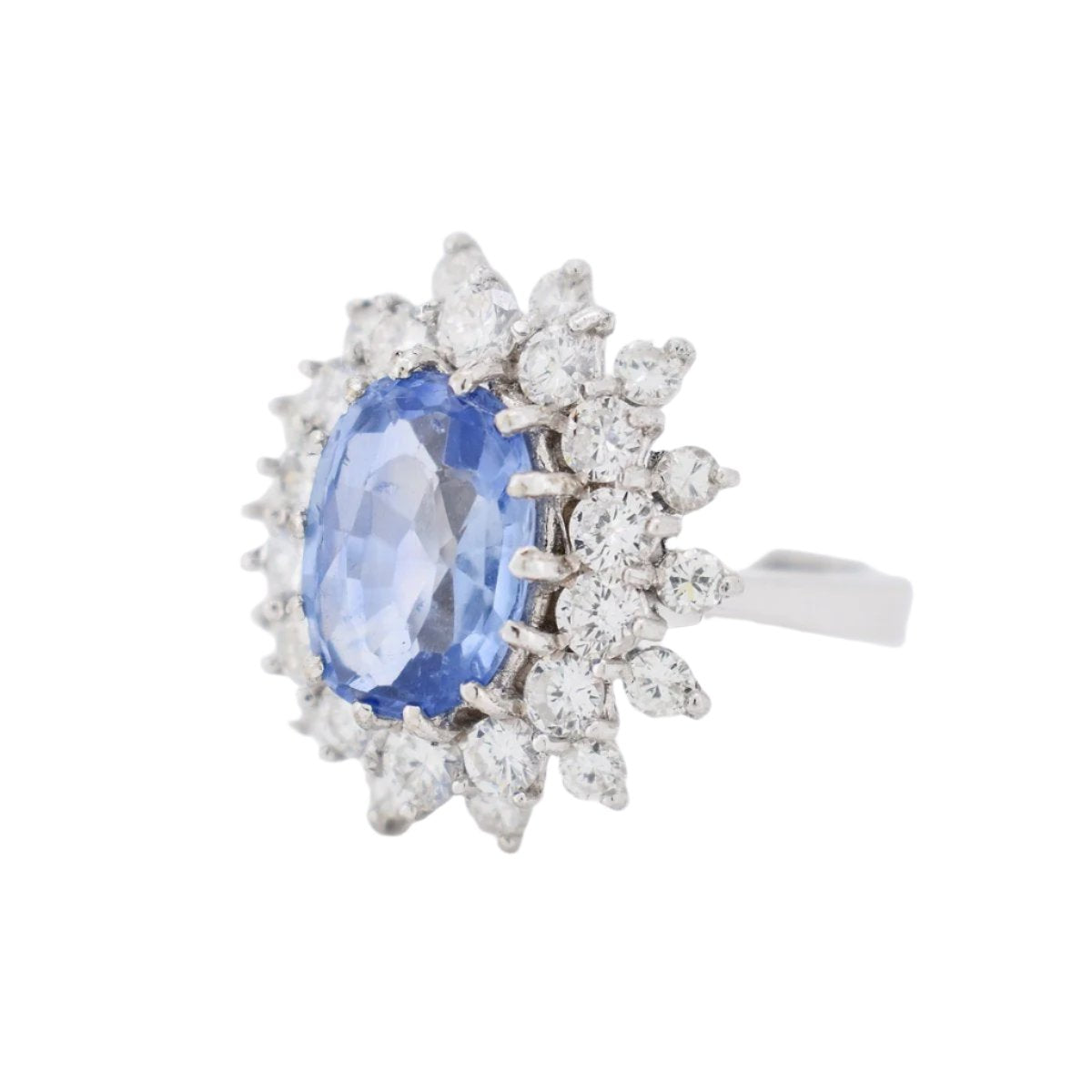 Bague Pompadour Saphir Ceylan 4,67 carats et Diamants - Castafiore