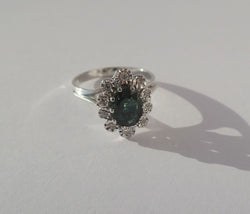 Bague Pompadour Saphir vert Diamants Or blanc - Castafiore