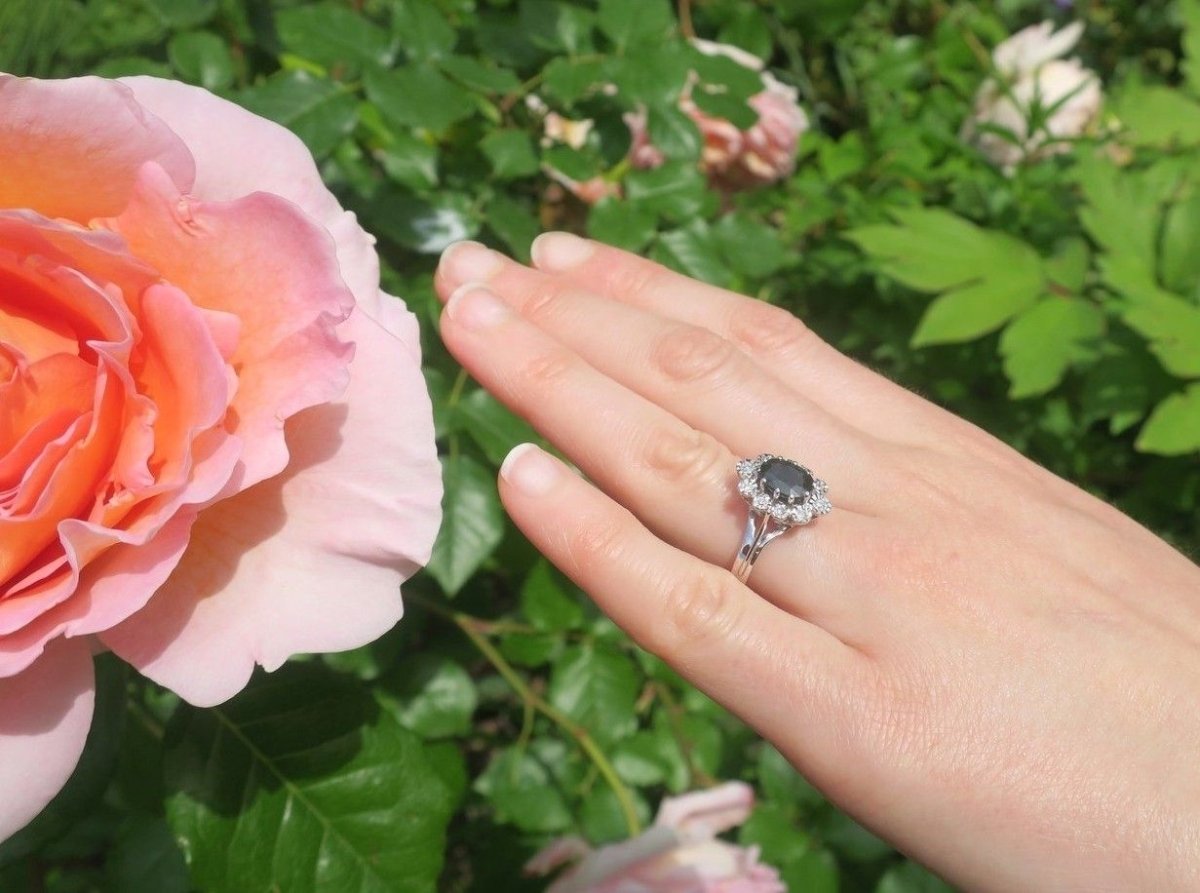 Bague Pompadour Saphir vert Diamants Or blanc - Castafiore