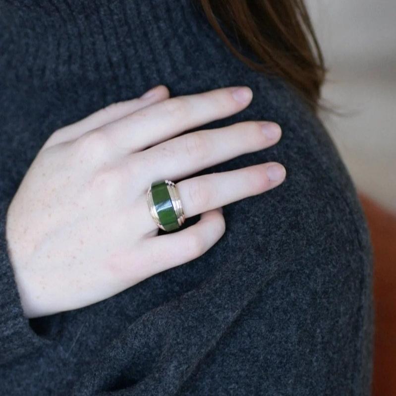 Bague Puiforcat par André Vassort Jade sur Or et Argent - Castafiore