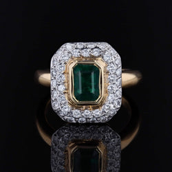 Bague rectangulaire en or jaune et blanc avec émeraude et diamants - Castafiore