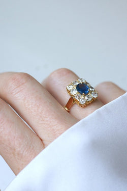 Bague Rectangulaire Saphir 1,10 Cts et Diamants - Castafiore