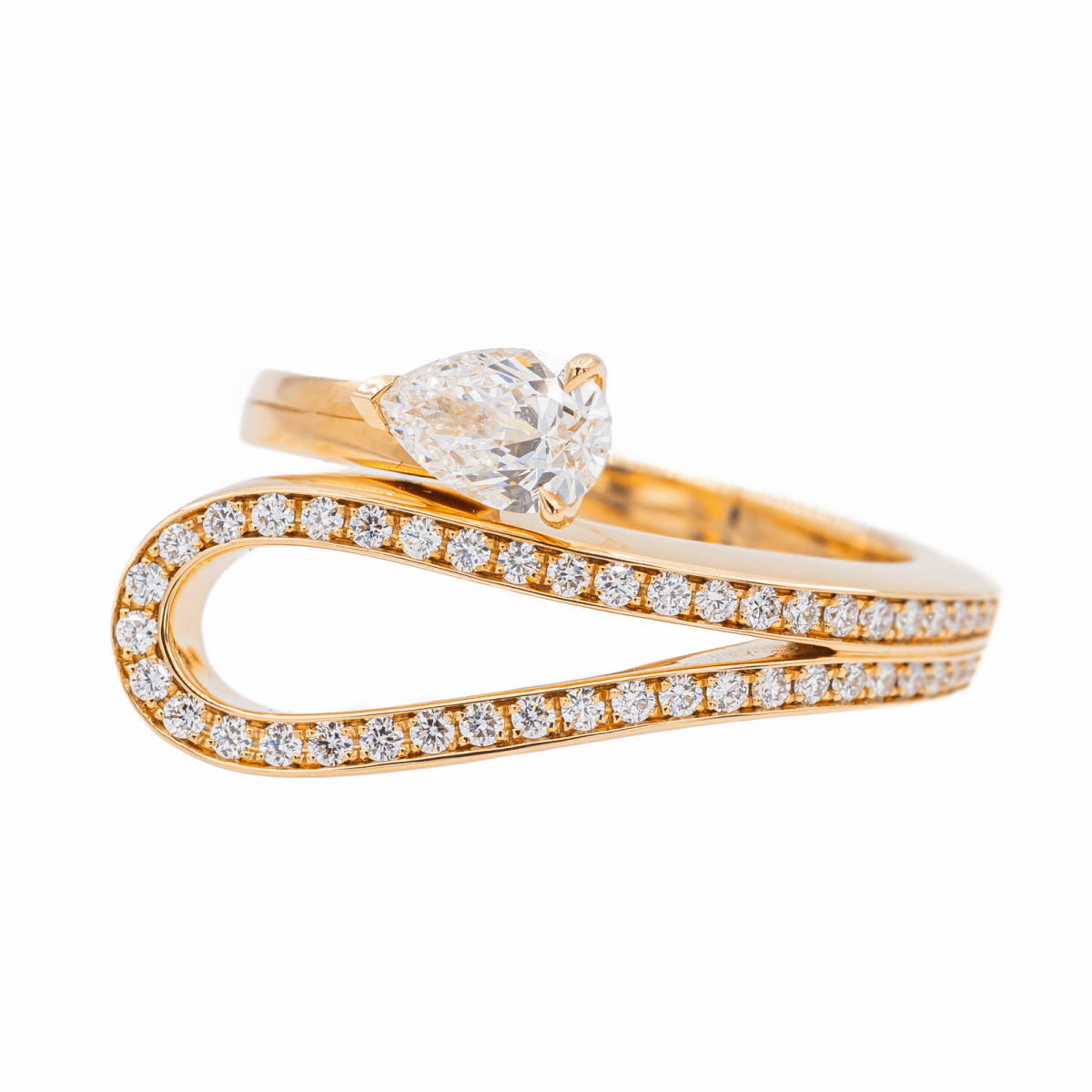 Bague REPOSSI "Serti inversé" en or rose et diamant - Castafiore