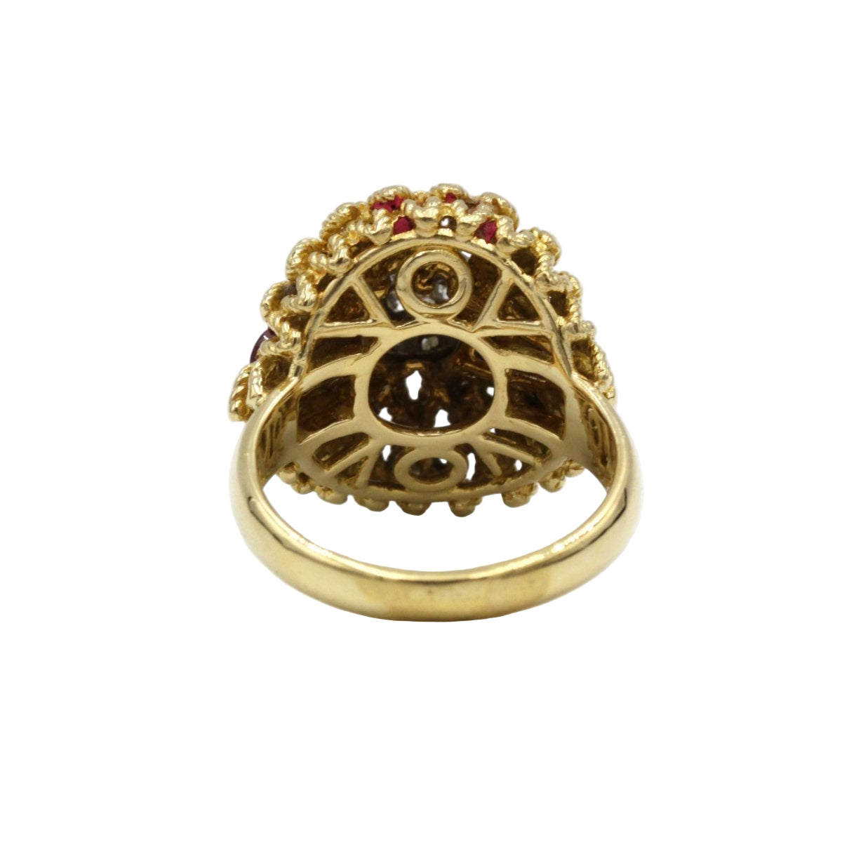 Bague retro années 60 texturée or jaune 750, diamants environ 0.40 carats et rubis environ 0.50 carats - Castafiore