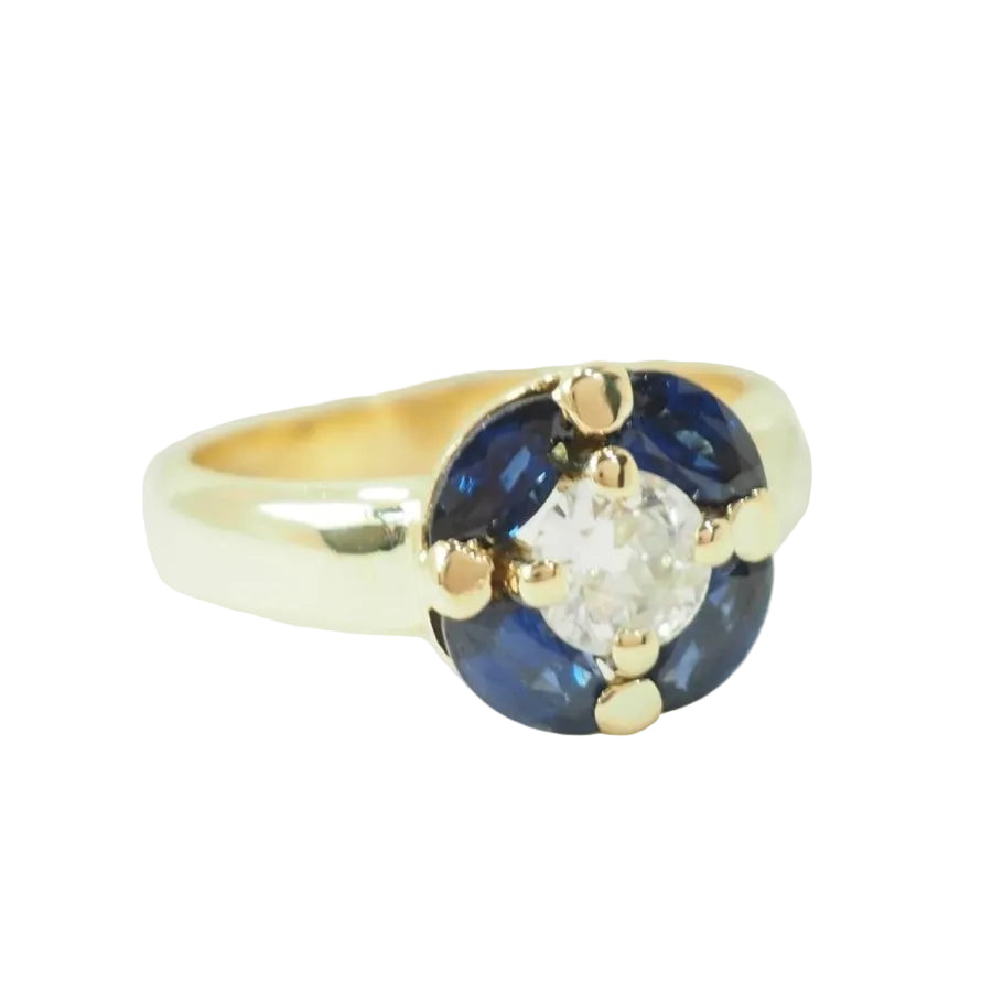 Bague ronde en or jaune, saphirs et diamant - Castafiore
