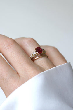 Bague Rubis 1.85 Cts et Diamant Poire sur Or jaune - Castafiore