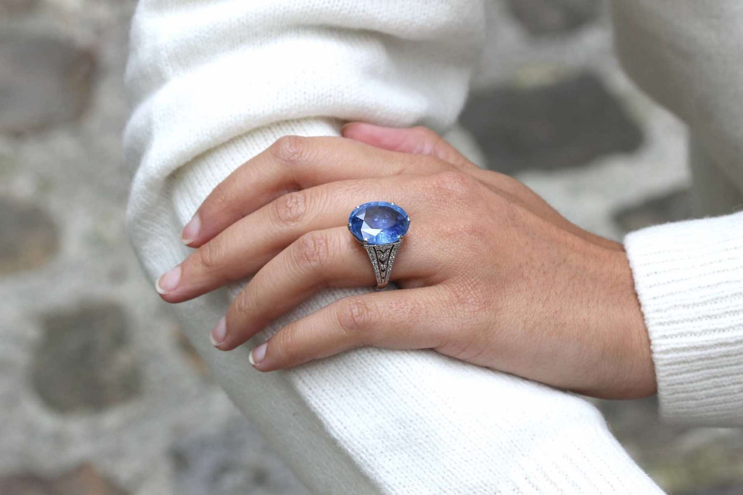 Bague saphir de Ceylan de 18,47 carats en platine