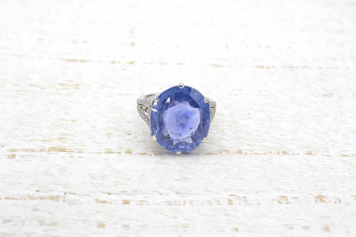 Bague saphir de Ceylan de 18,47 carats en platine - Castafiore