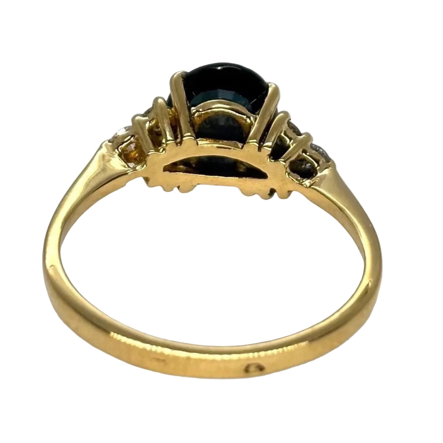 Bague Saphir en or jaune et diamants - Castafiore