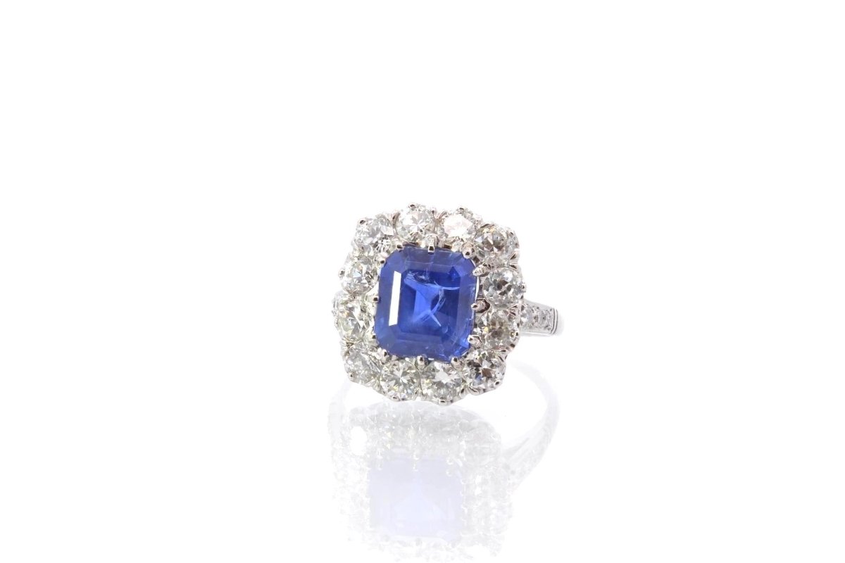 Bague saphir naturel non chauffé et diamants en platine - Castafiore
