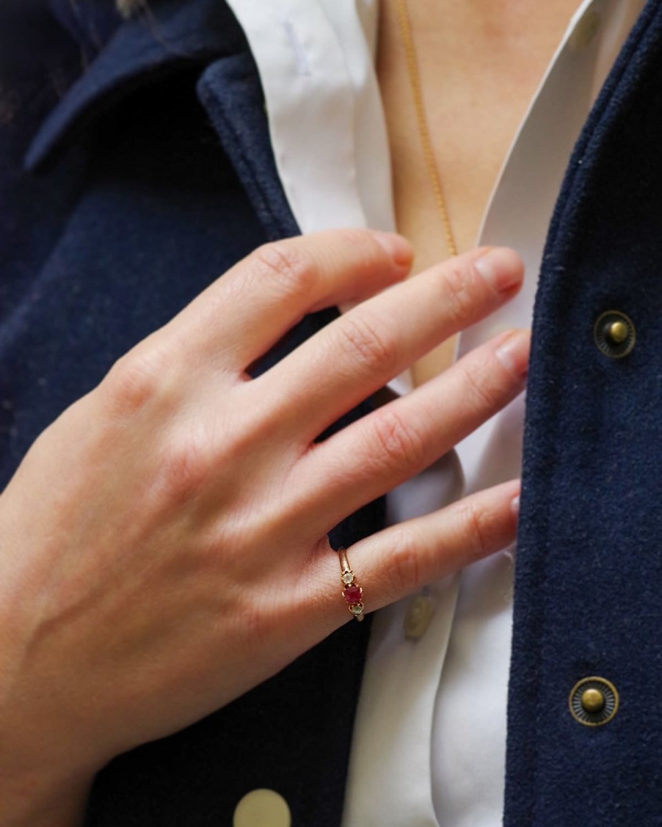 Bague Saphir rose diamants en or - Castafiore