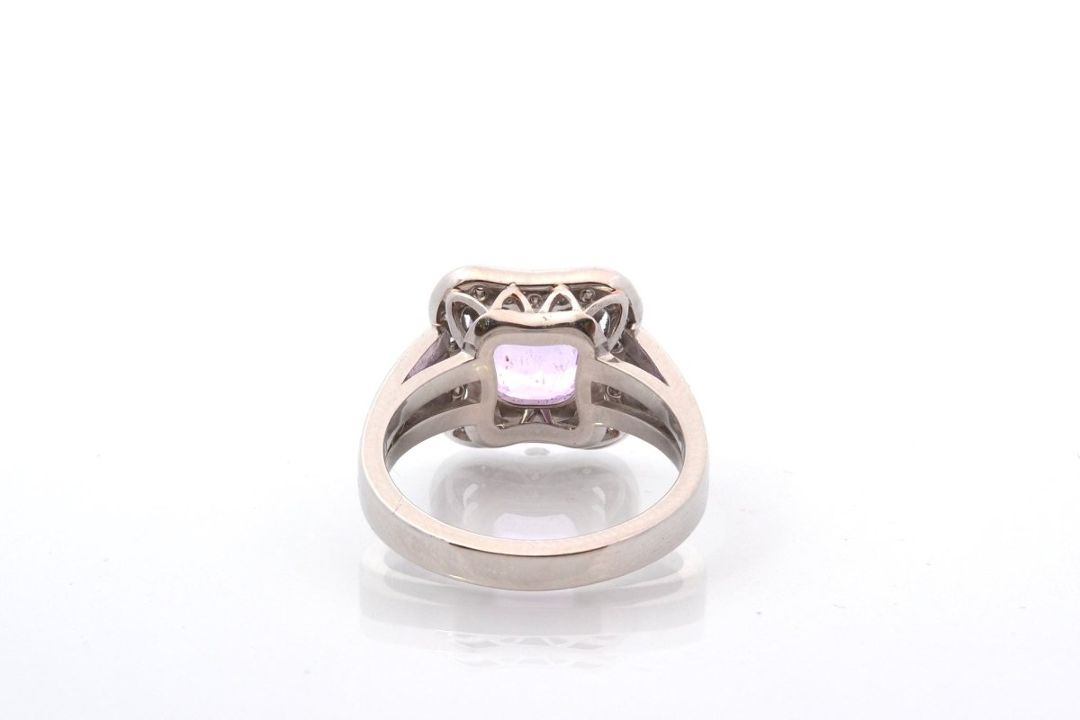 Bague Saphir violet de Ceylan en platine - Castafiore