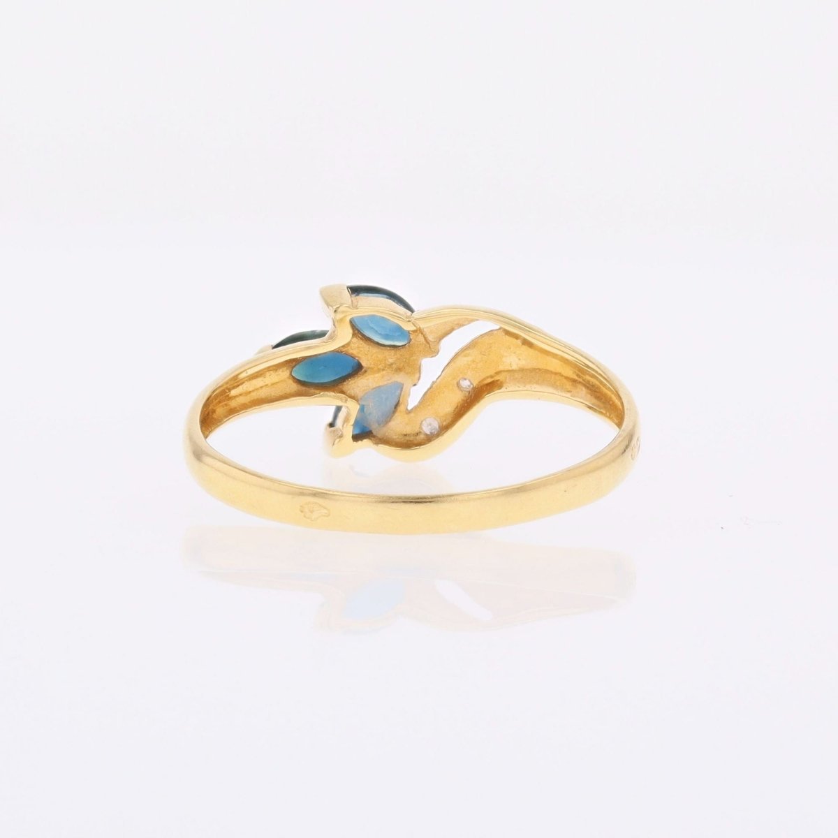 Ring yellow gold shuttle sapphires diamonds