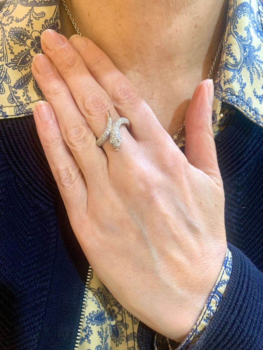 Bague serpent en or gris et diamant - Castafiore