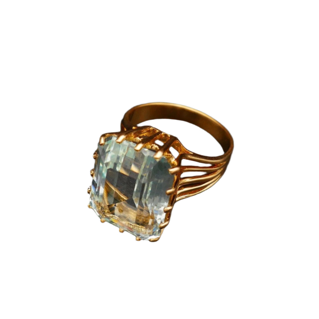 Bague Sertie d'Une Aigue Marine, Or Jaune 18 Carats. - Castafiore