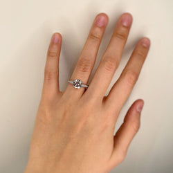 Bague Solitaire Accompagné en Or Blanc VVS2 - Castafiore