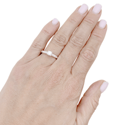 Bague Solitaire BOUCHERON "Beloved" en platine et diamant - Castafiore