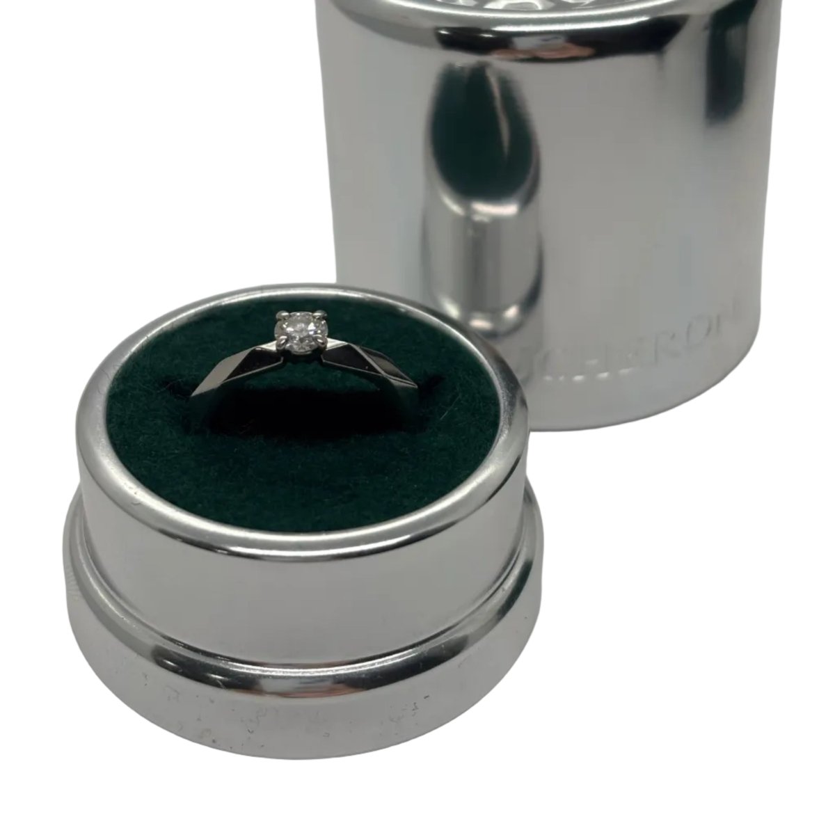 Bague Solitaire BOUCHERON en platine et diamant - Castafiore