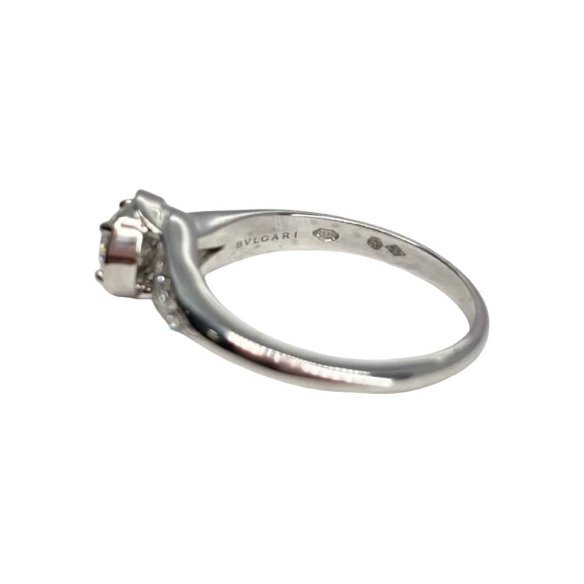 Bague Solitaire BULGARI "Incontro D'Amore" en platine et diamants - Castafiore