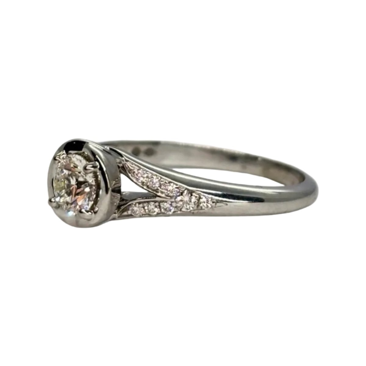 Bague Solitaire BULGARI "Incontro D'Amore" en platine et diamants - Castafiore