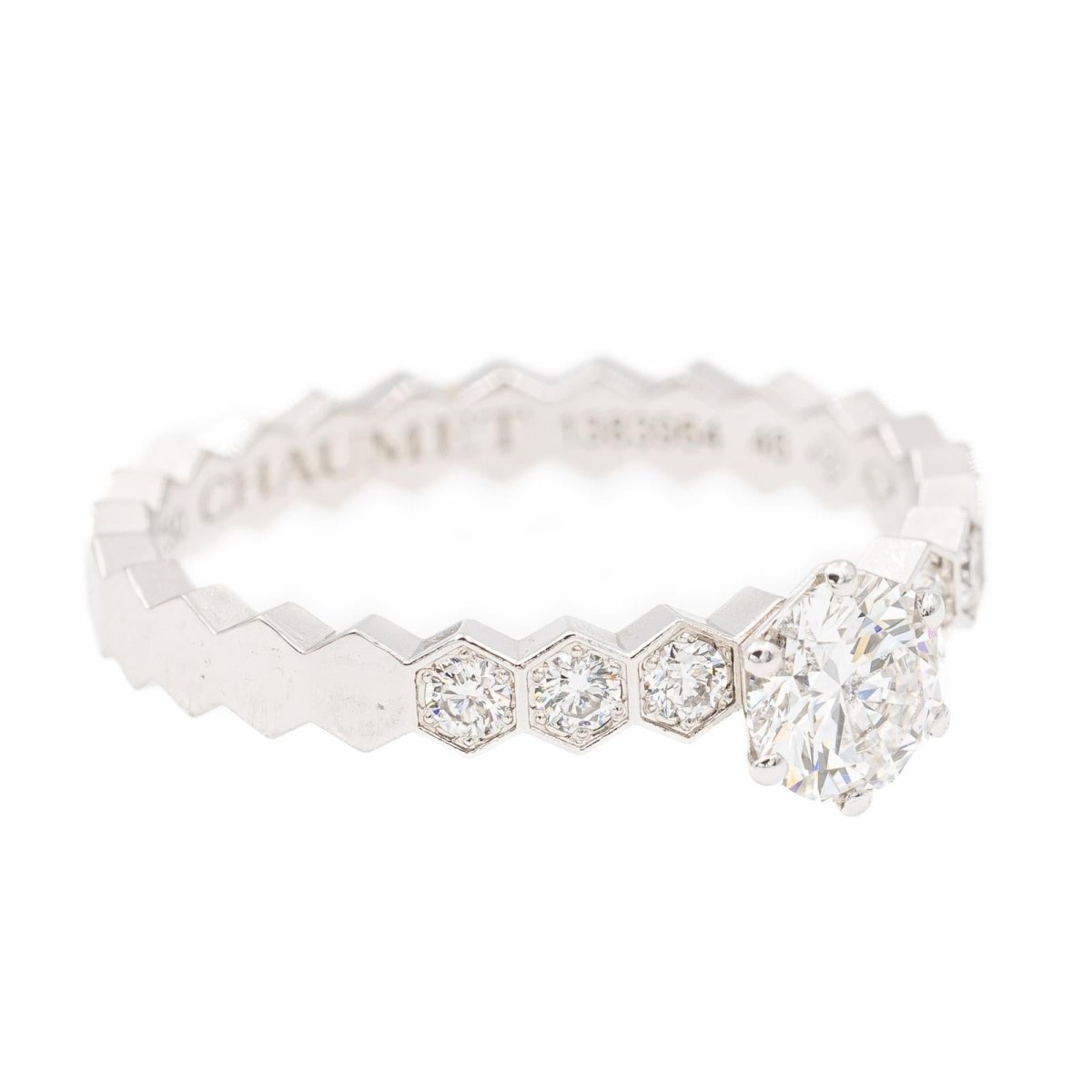 Bague Solitaire CHAUMET "Bee my Love" en or blanc et diamant - Castafiore