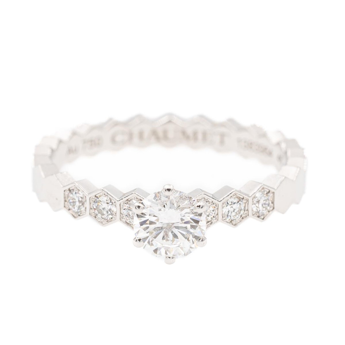 Bague Solitaire CHAUMET "Bee my Love" en or blanc et diamant - Castafiore